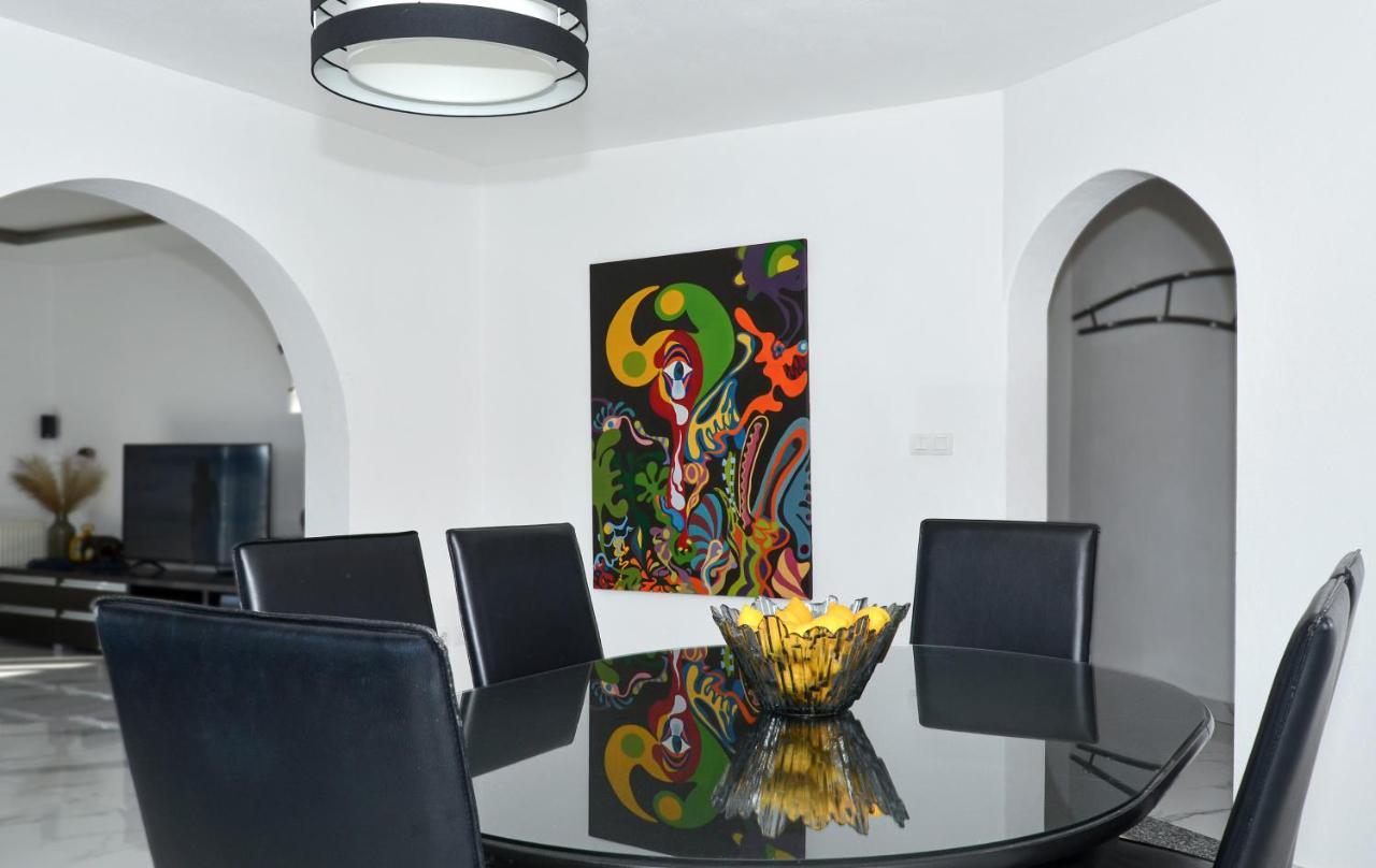 Copacabana Beach Apartments Трогір Екстер'єр фото