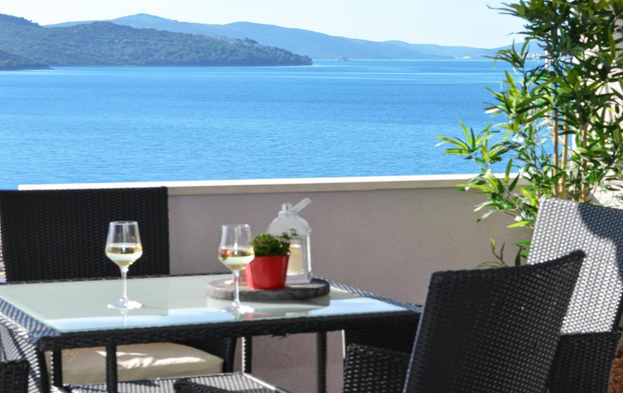 Copacabana Beach Apartments Трогір Екстер'єр фото