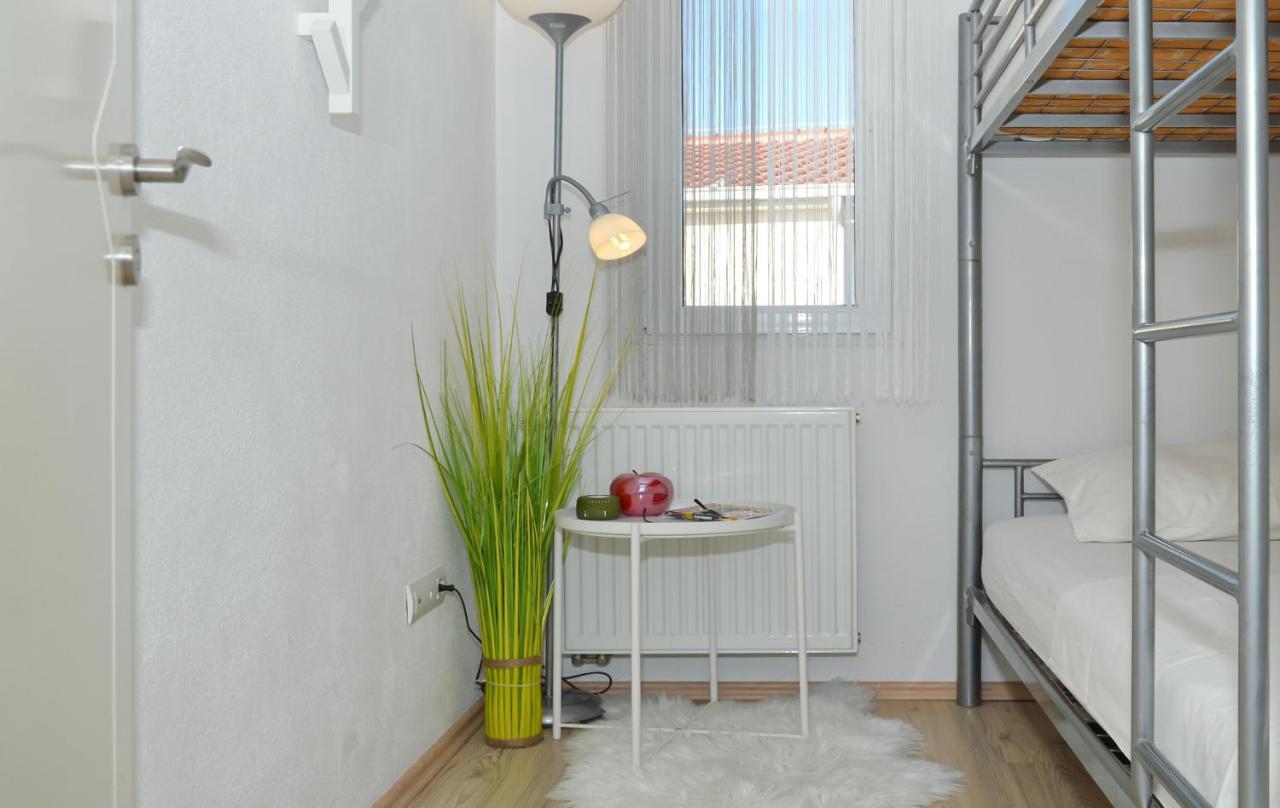 Copacabana Beach Apartments Трогір Екстер'єр фото