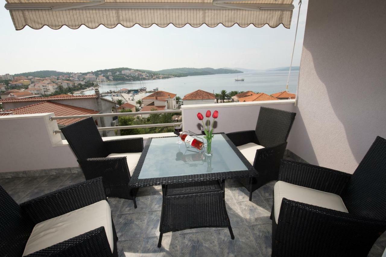 Copacabana Beach Apartments Трогір Екстер'єр фото